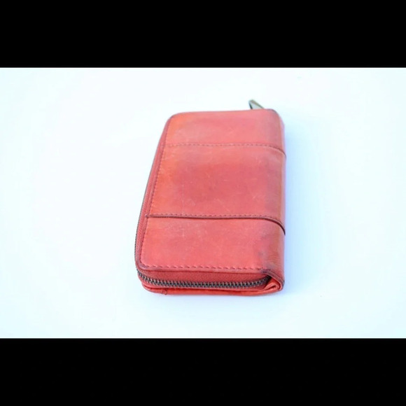 Fossil zip around wallet - Picture 2 of 8